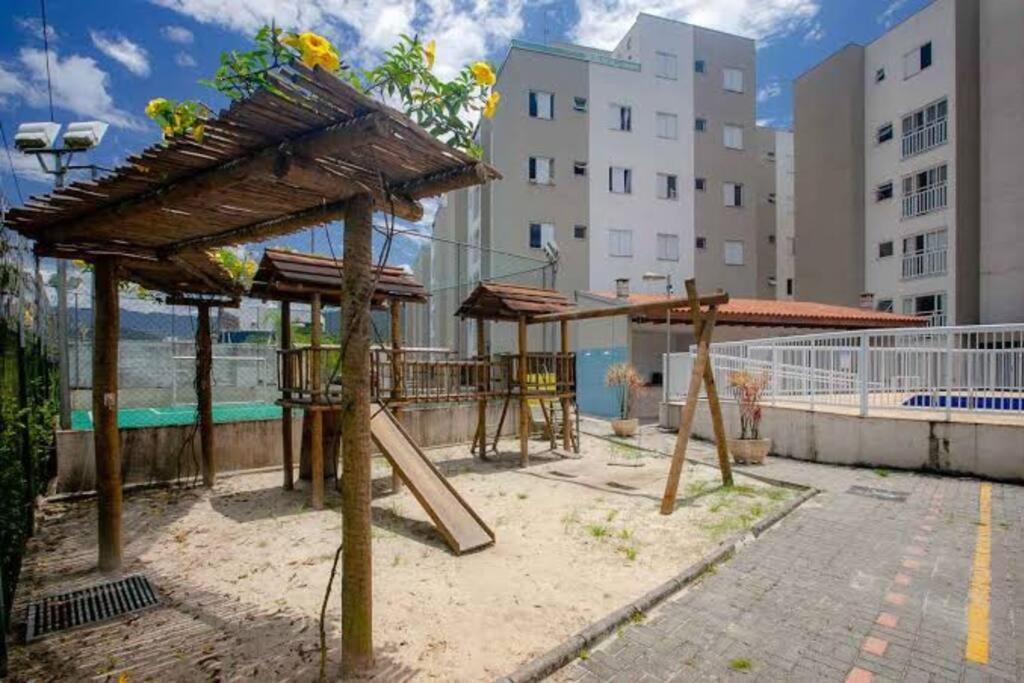 Apto Em Ubatuba Divisa Com A Praia De Itagua E Facil Acesso As Praias Fica Ao Lado Do Atacado Tenda Da Rodovia Rio Santos מראה חיצוני תמונה