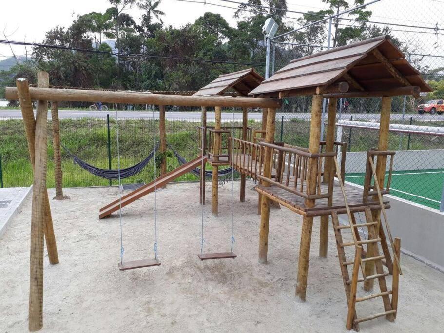 Apto Em Ubatuba Divisa Com A Praia De Itagua E Facil Acesso As Praias Fica Ao Lado Do Atacado Tenda Da Rodovia Rio Santos מראה חיצוני תמונה