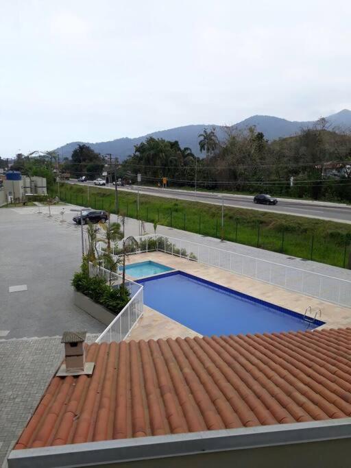 Apto Em Ubatuba Divisa Com A Praia De Itagua E Facil Acesso As Praias Fica Ao Lado Do Atacado Tenda Da Rodovia Rio Santos מראה חיצוני תמונה